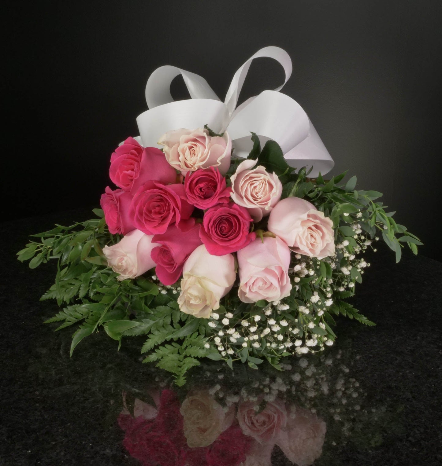 12 Roses / Hand-Tied / Fancy
