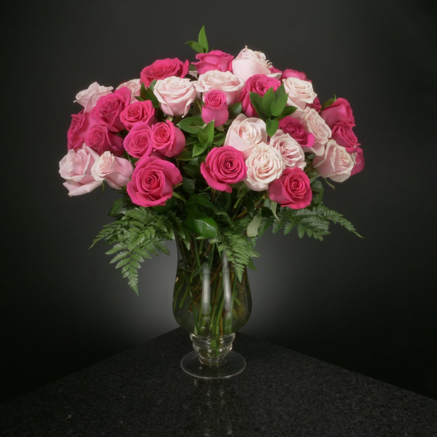 50 Roses / Vase / Basic