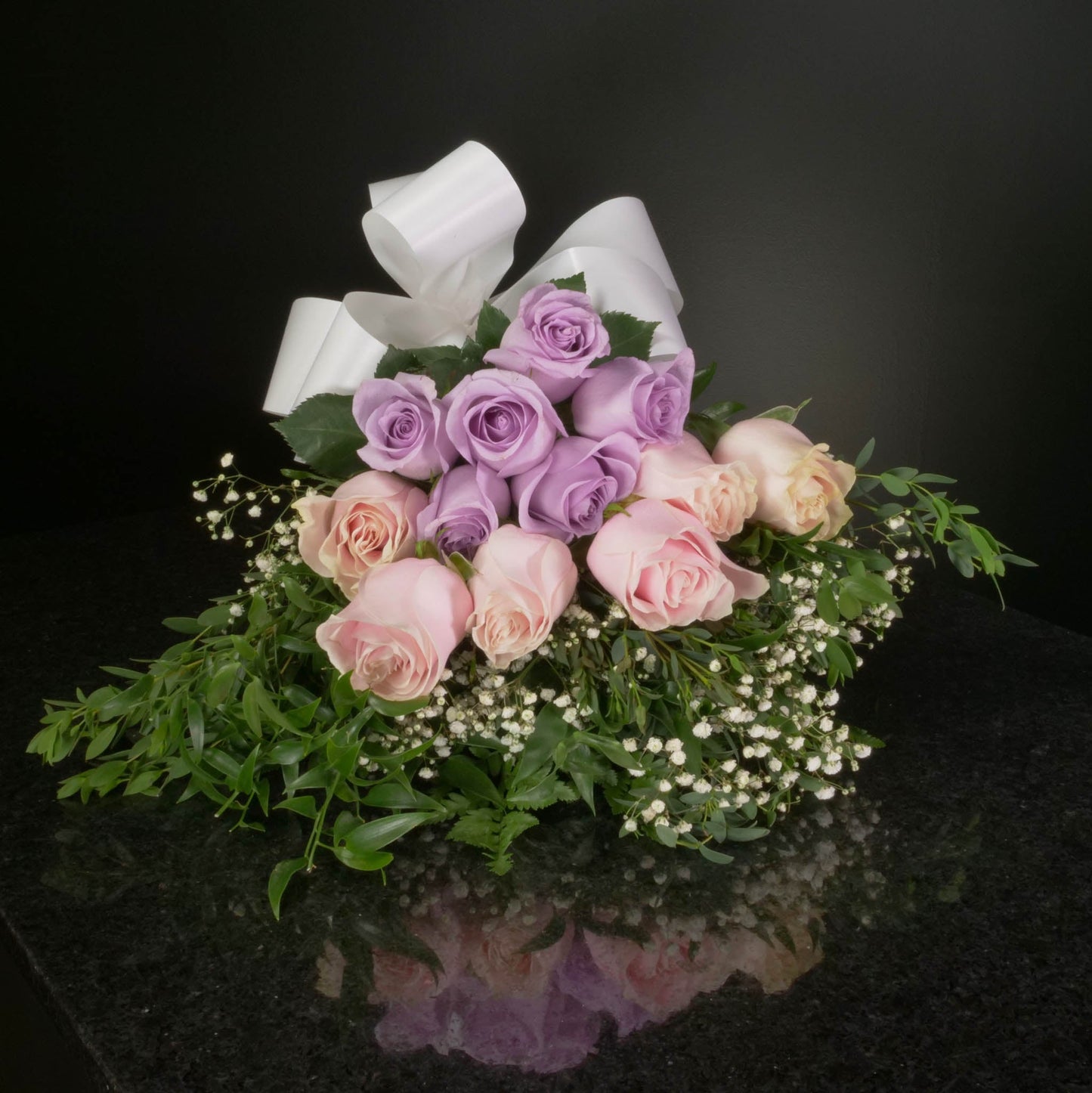 12 Roses / Hand-Tied / Fancy