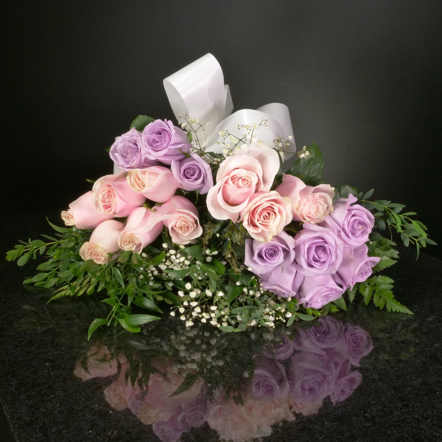 18 Roses / Hand-Tied / Fancy