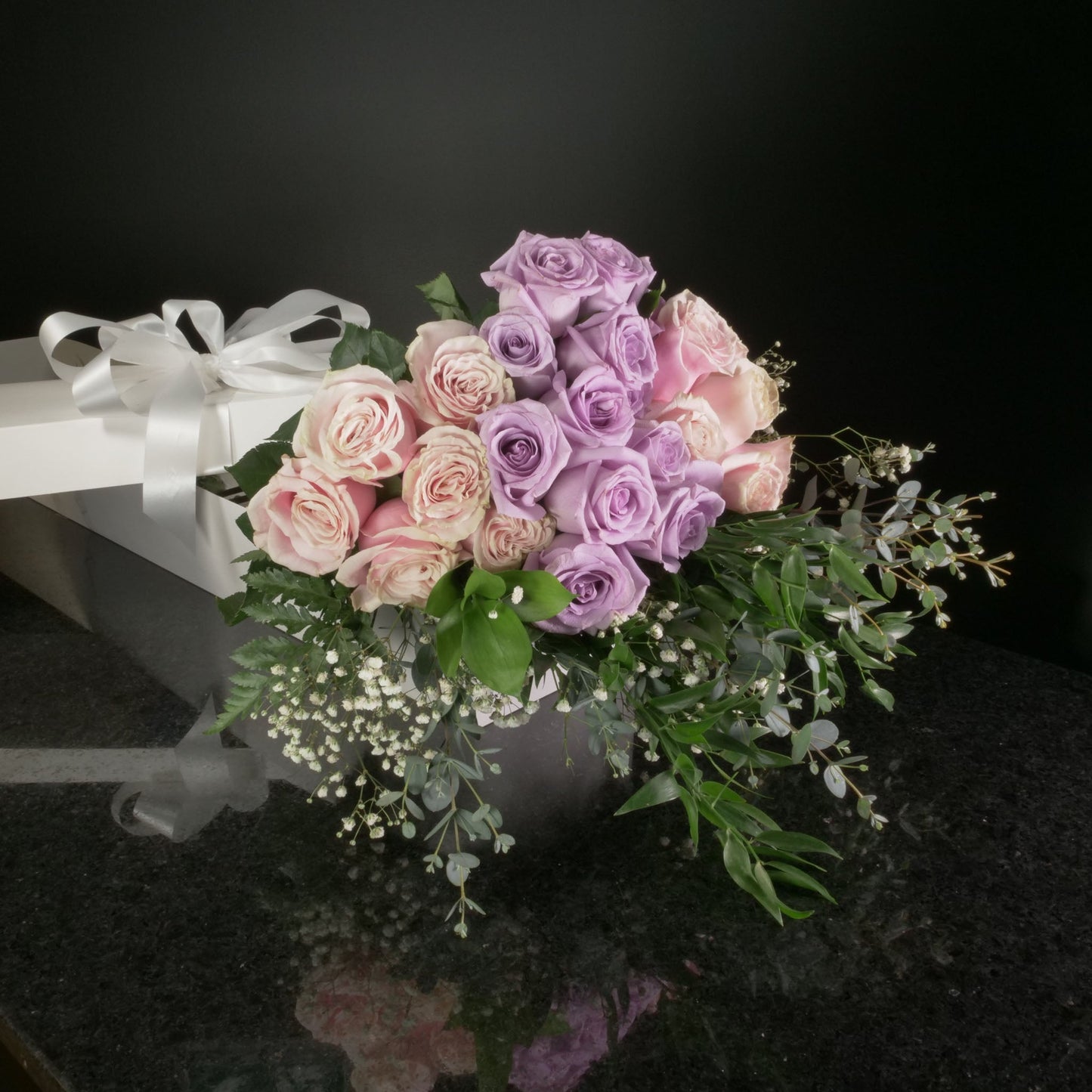 24 Roses / Boxed / Fancy