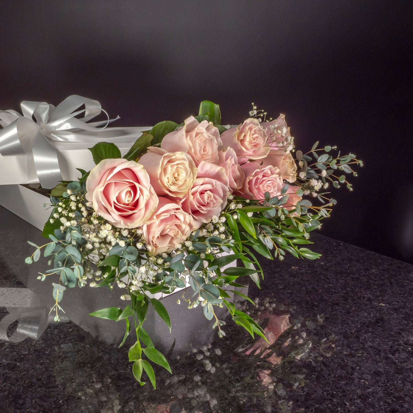 12 Roses / Boxed / Fancy