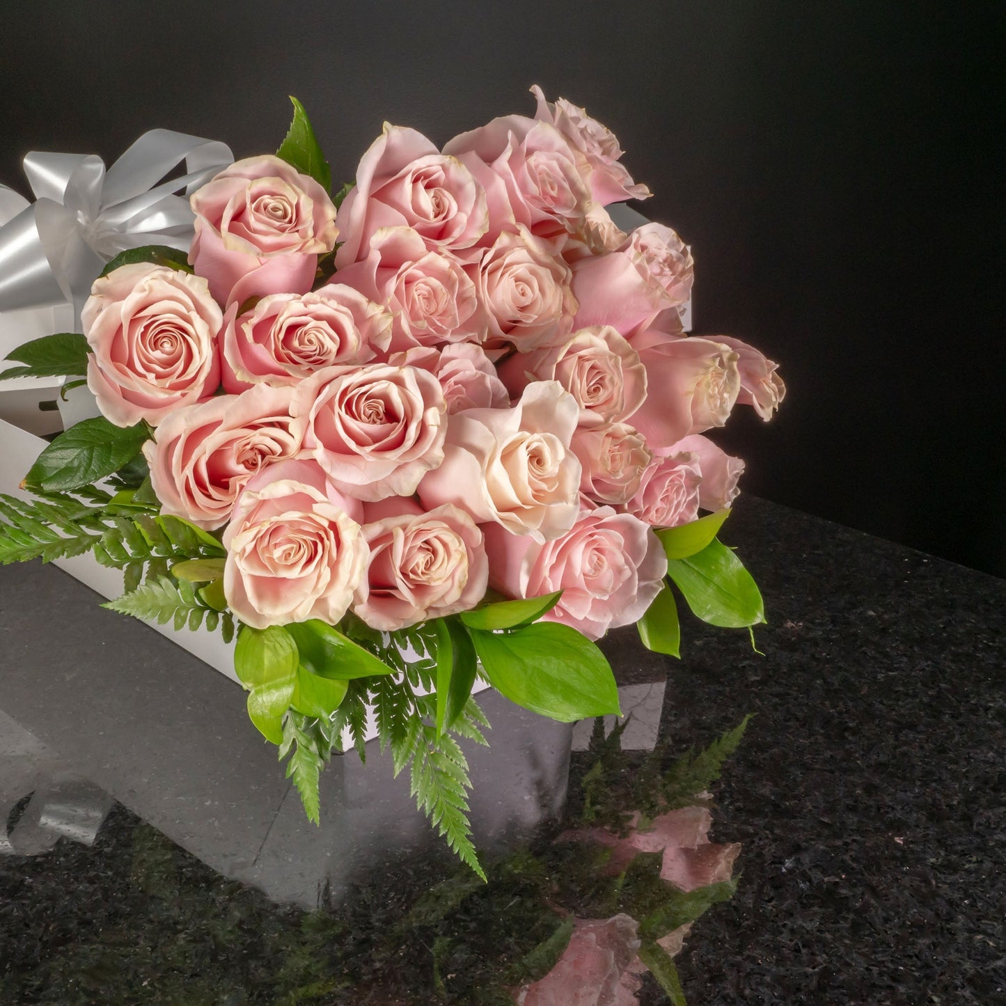 24 Roses / Boxed / Basic