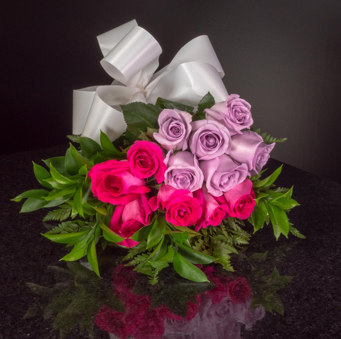 12 Roses / Hand-Tied / Basic
