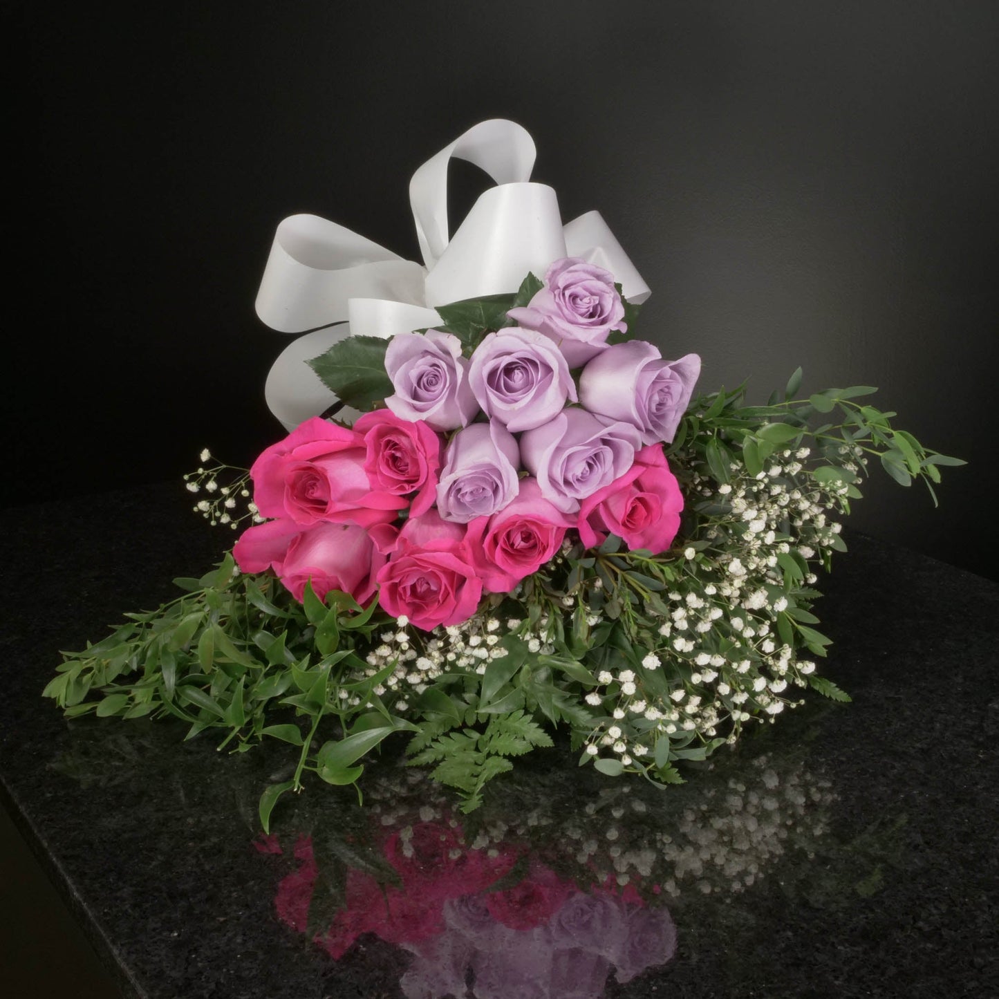 12 Roses / Hand-Tied / Fancy