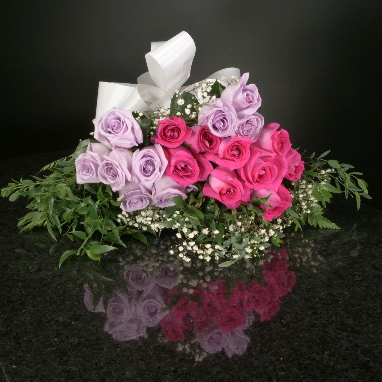 18 Roses / Hand-Tied / Fancy