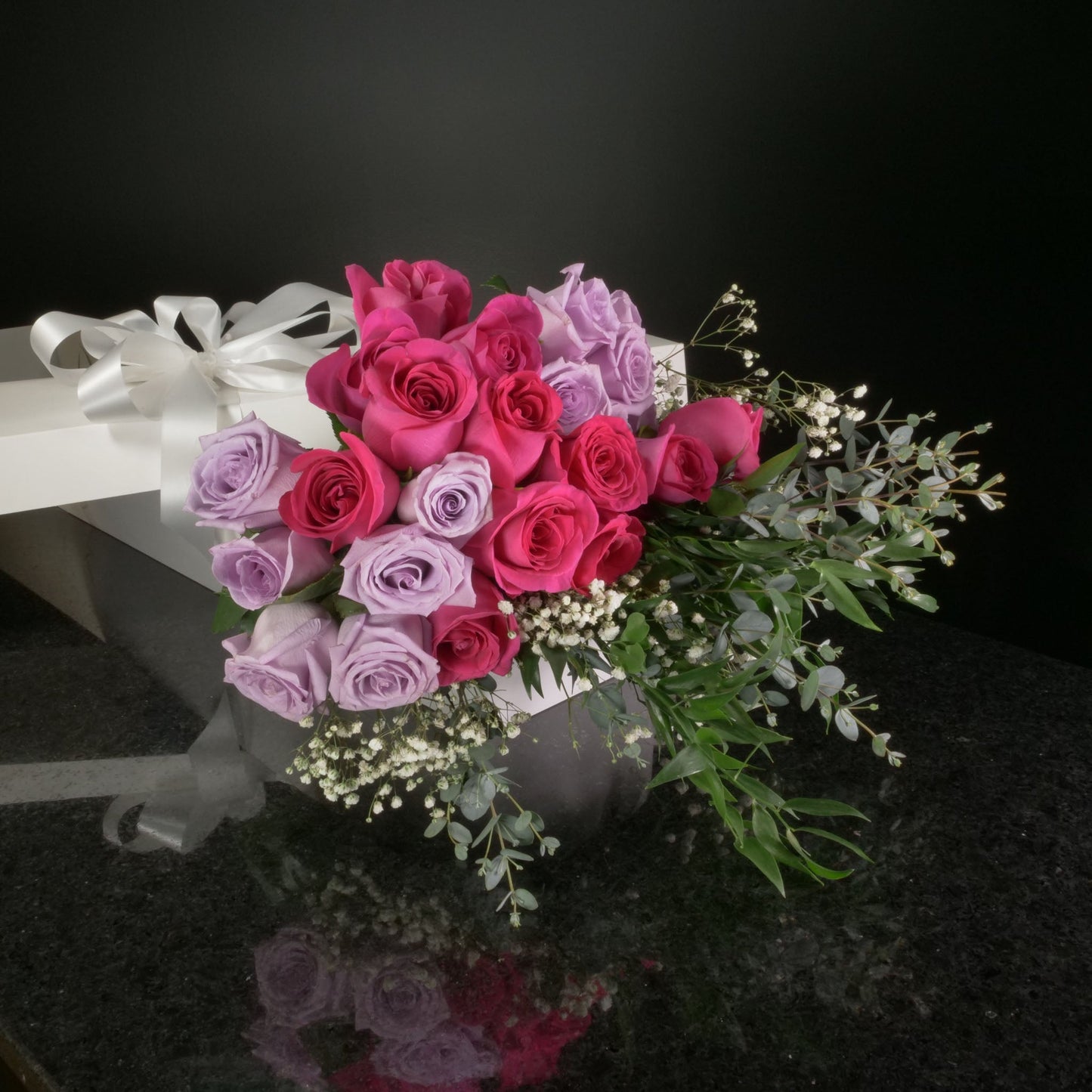 24 Roses / Boxed / Fancy
