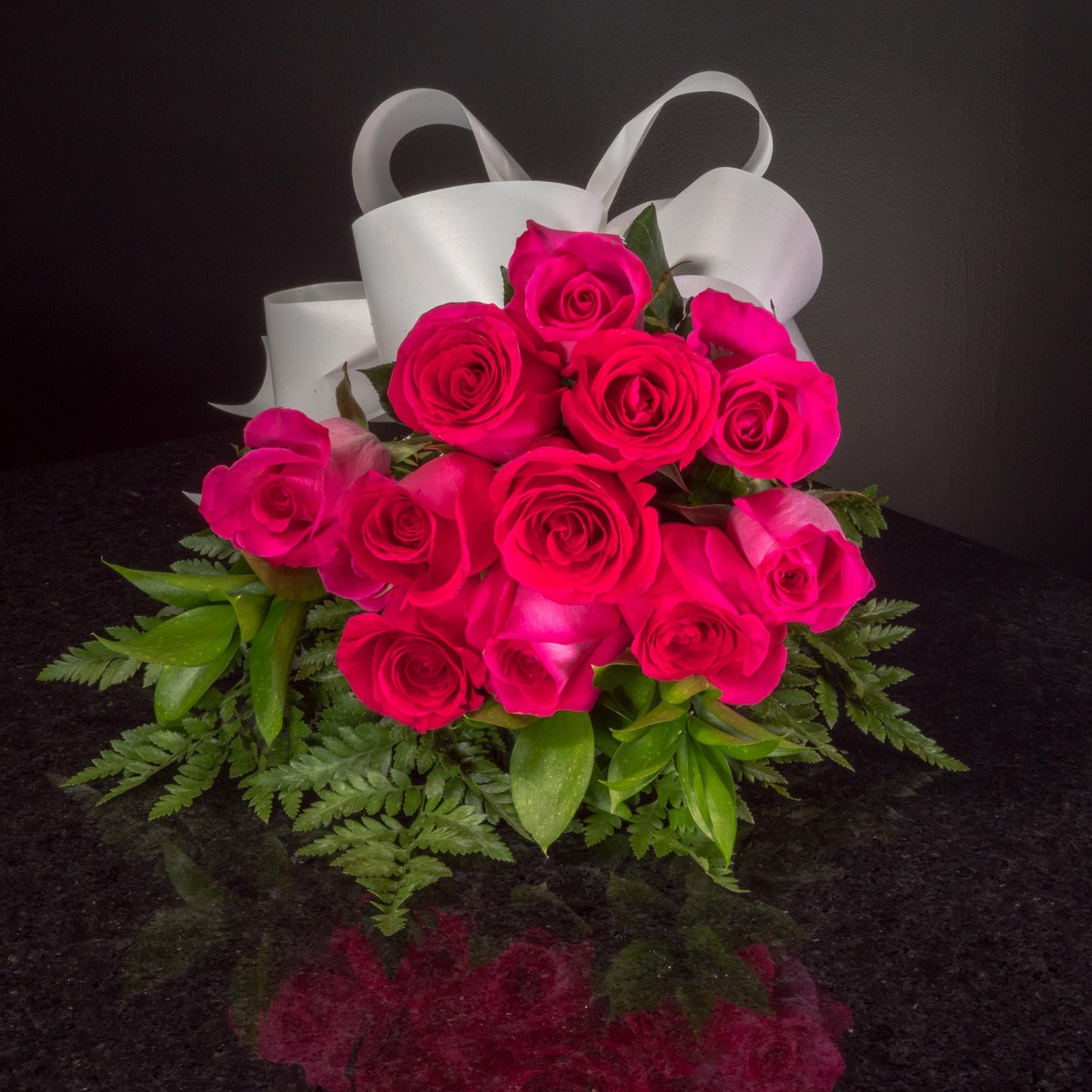 12 Roses / Hand-Tied / Basic