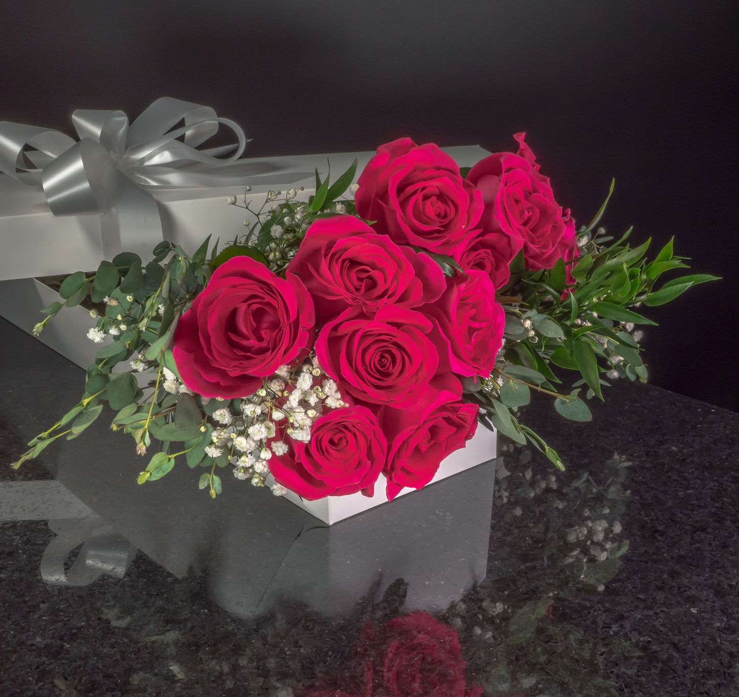 12 Roses / Boxed / Fancy