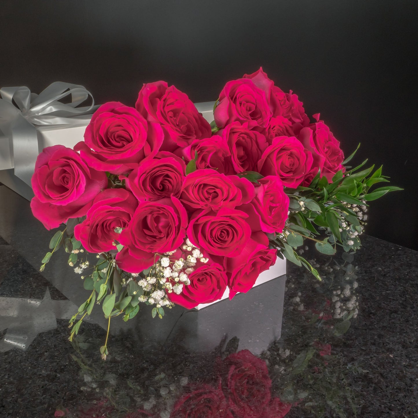 24 Roses / Boxed / Fancy