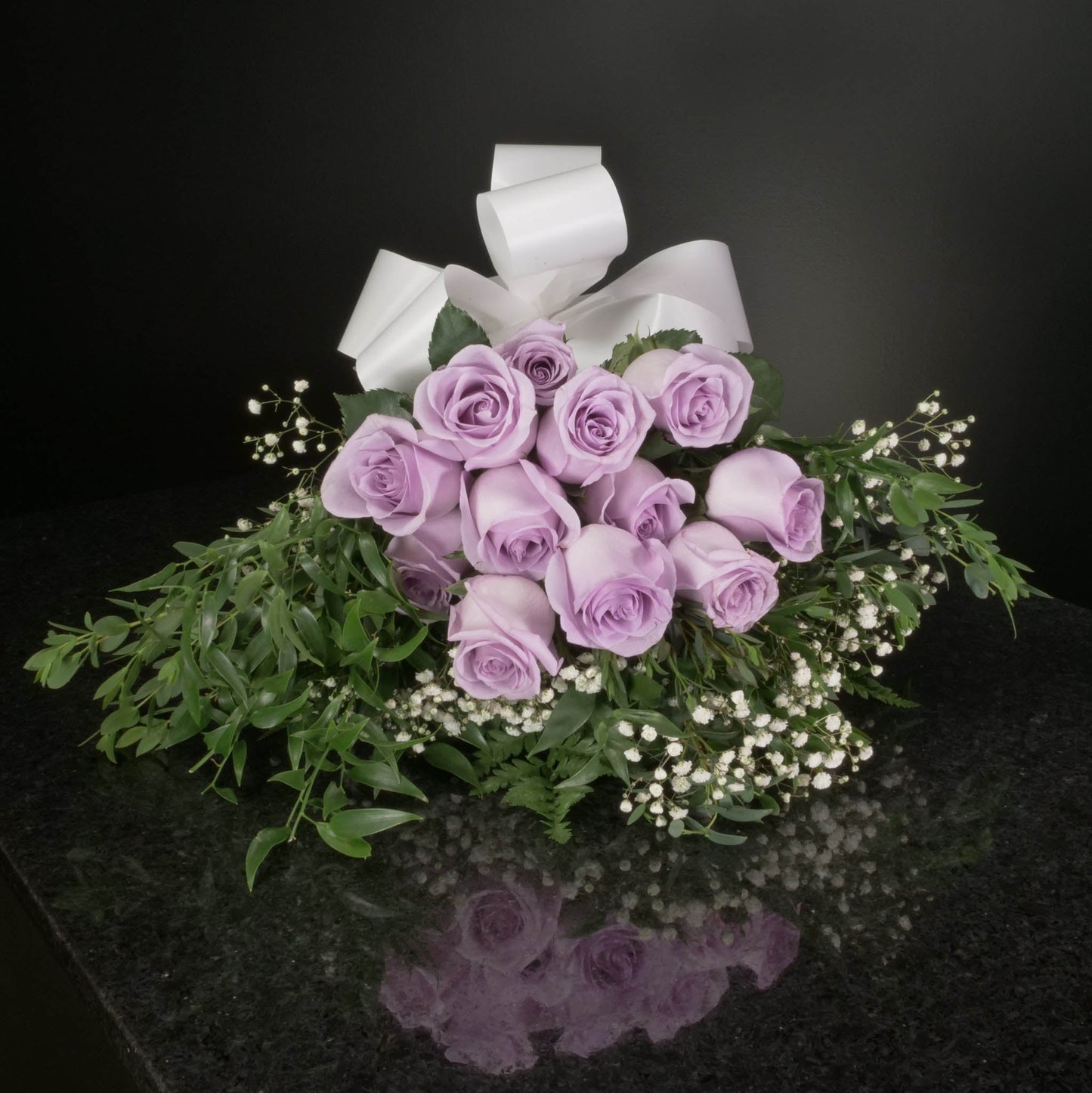 12 Roses / Hand-Tied / Fancy
