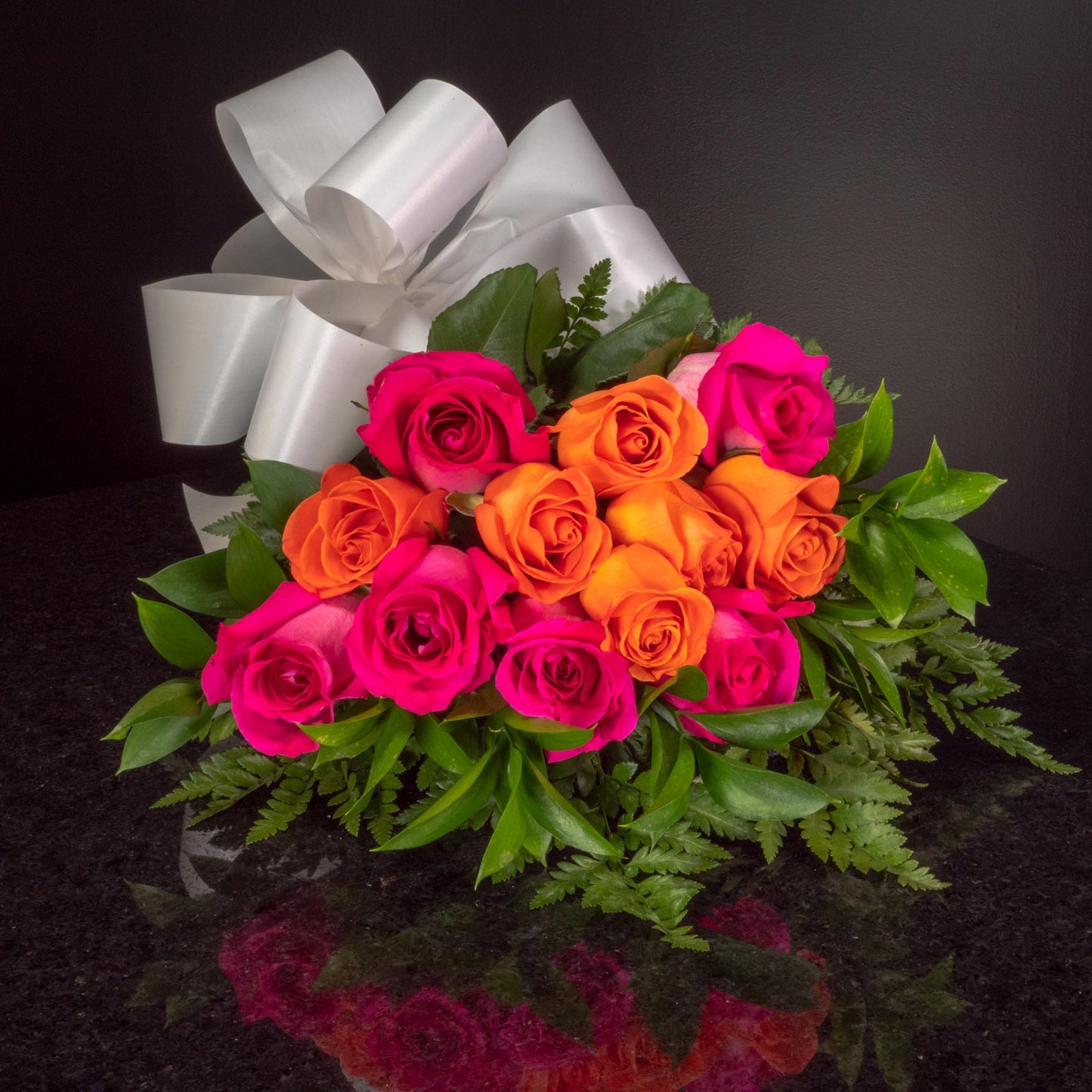 12 Roses / Hand-Tied / Basic
