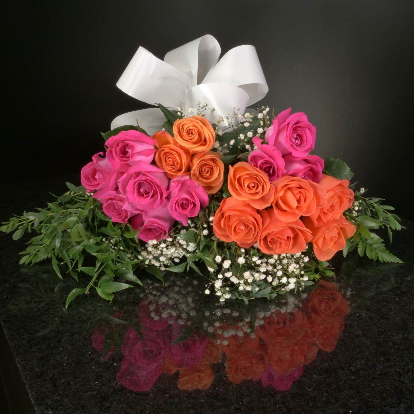 18 Roses / Hand-Tied / Fancy
