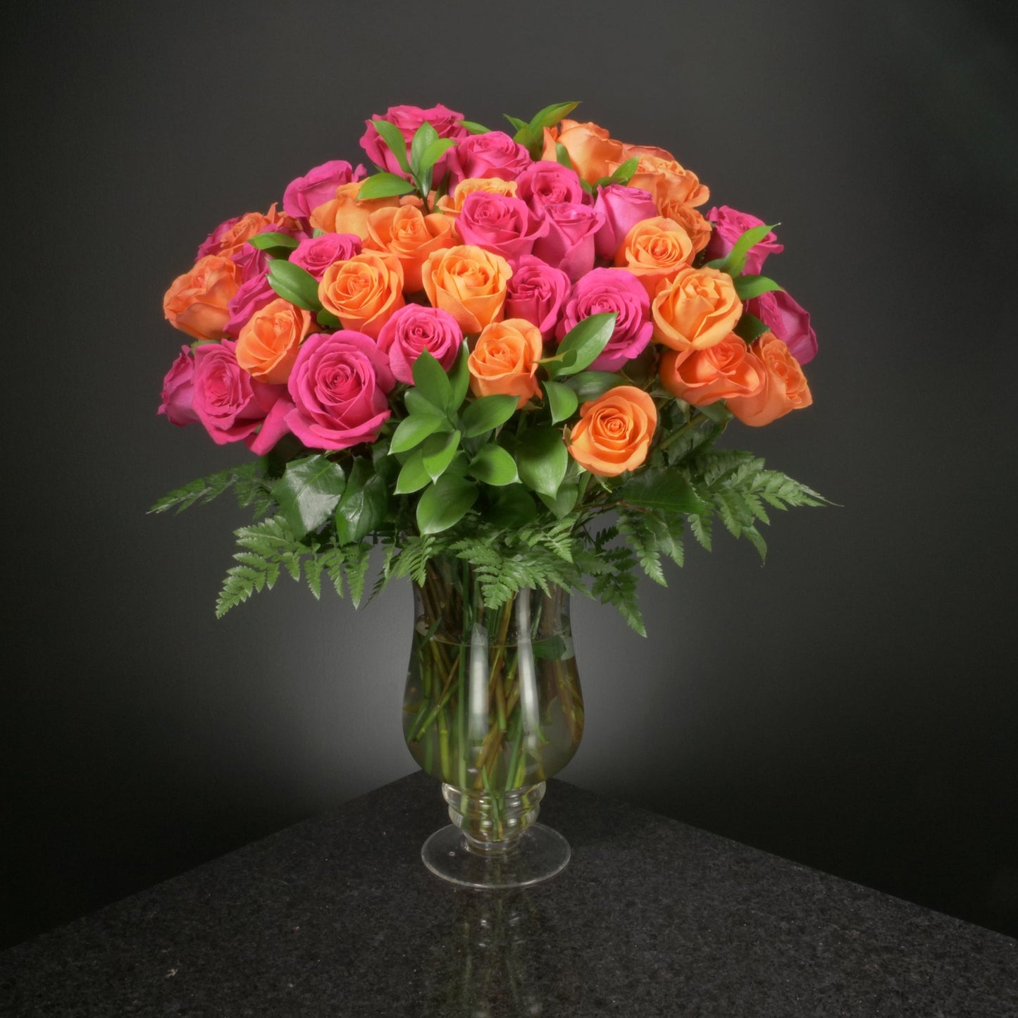50 Roses / Vase / Basic