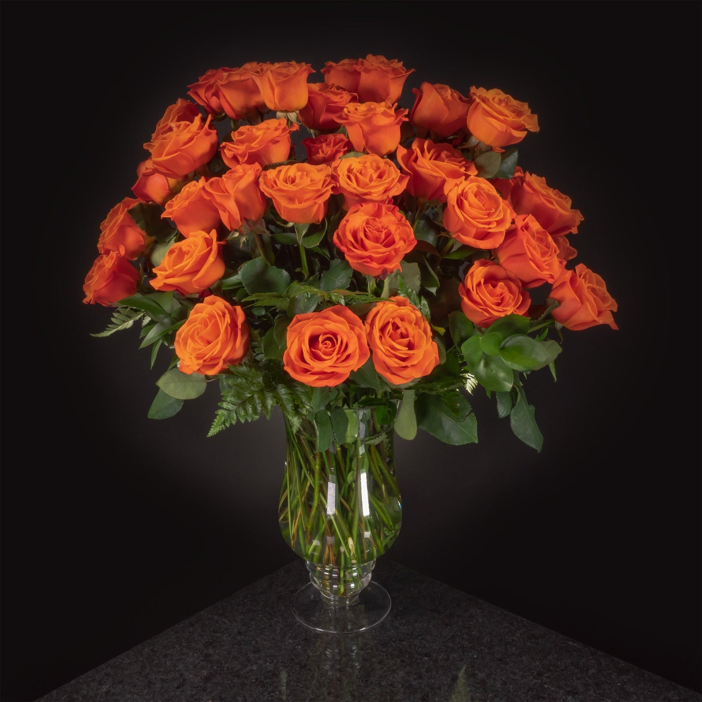 50 Roses / Vase / Basic