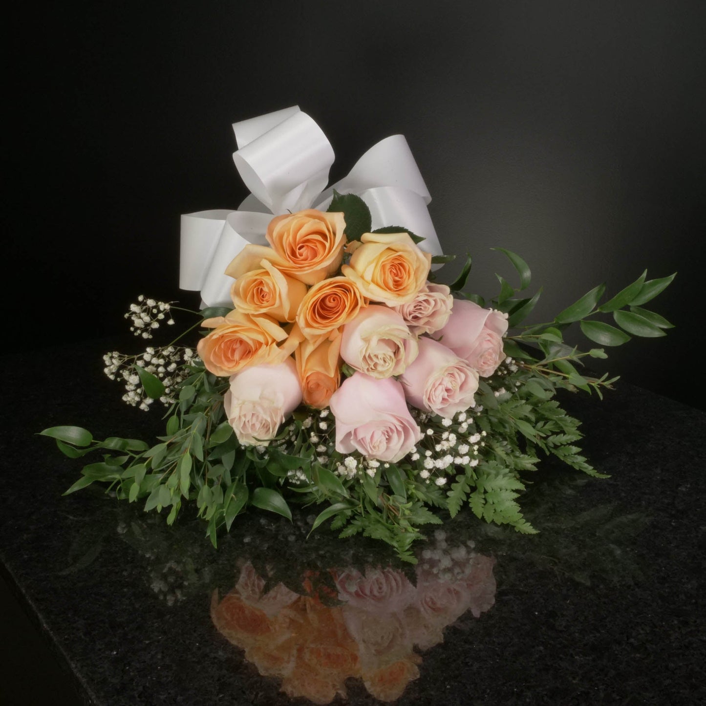 12 Roses / Hand-Tied / Fancy