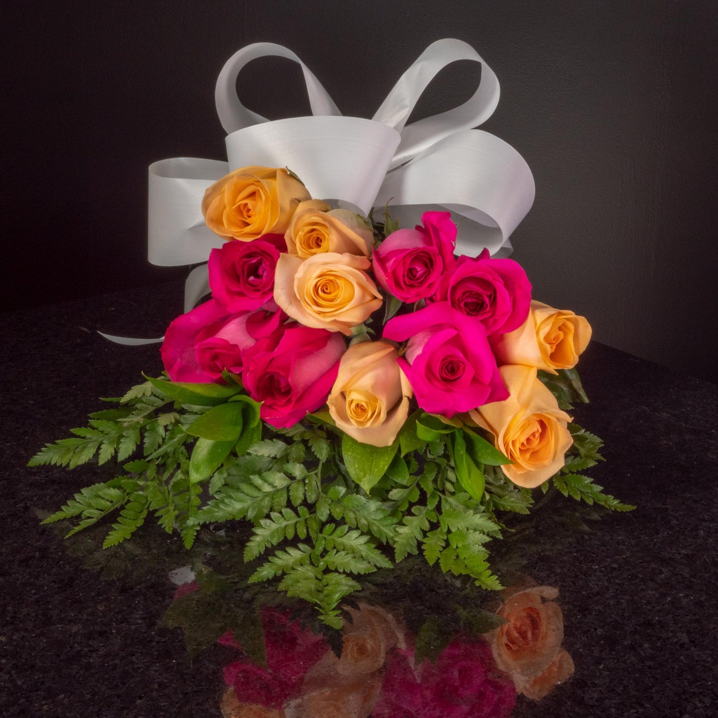 12 Roses / Hand-Tied / Basic