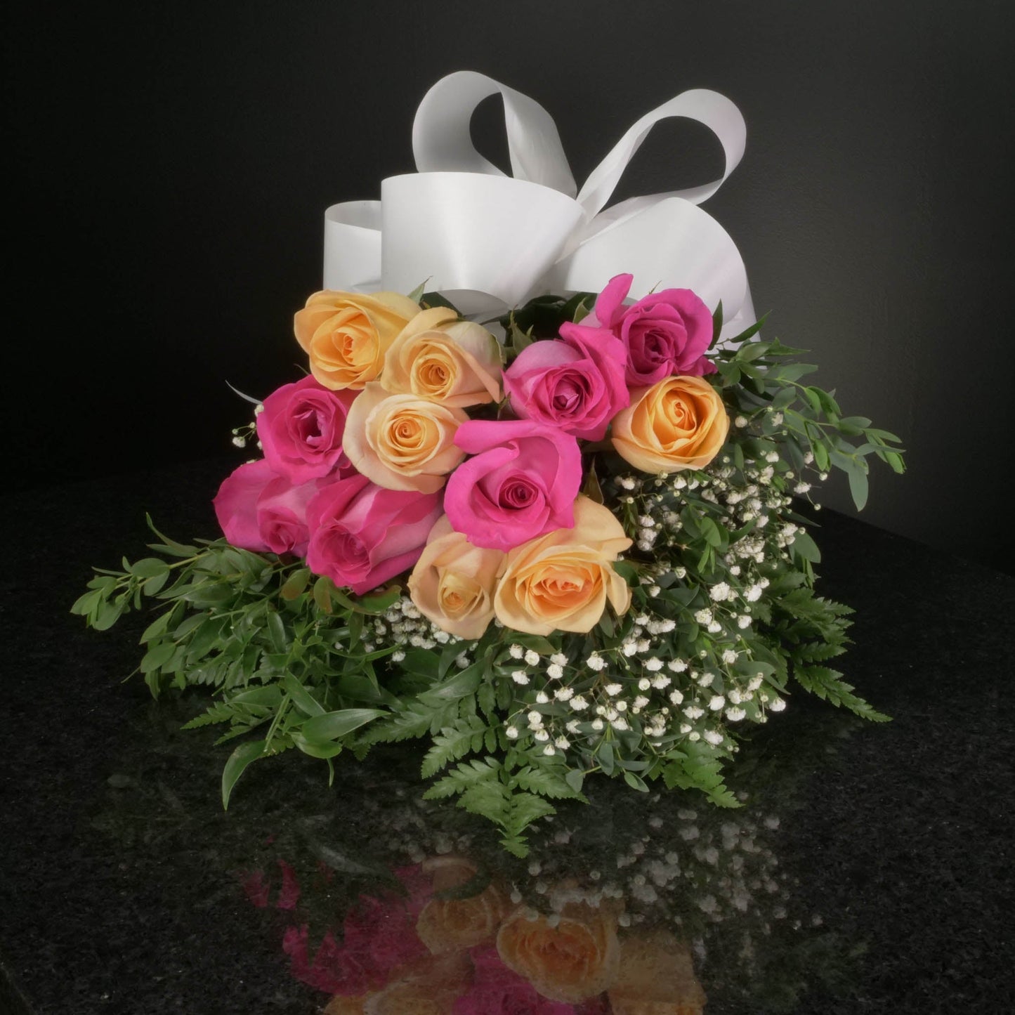 12 Roses / Hand-Tied / Fancy