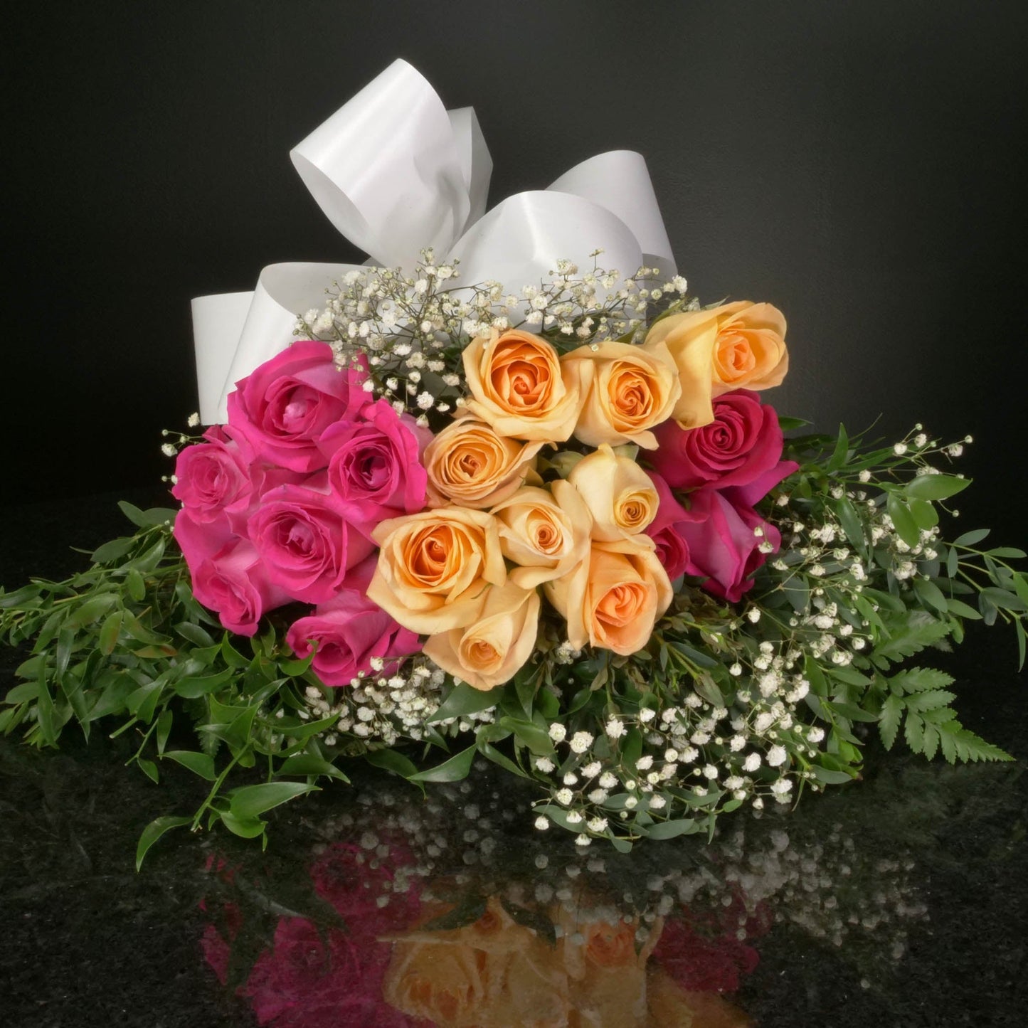 18 Roses / Hand-Tied / Fancy