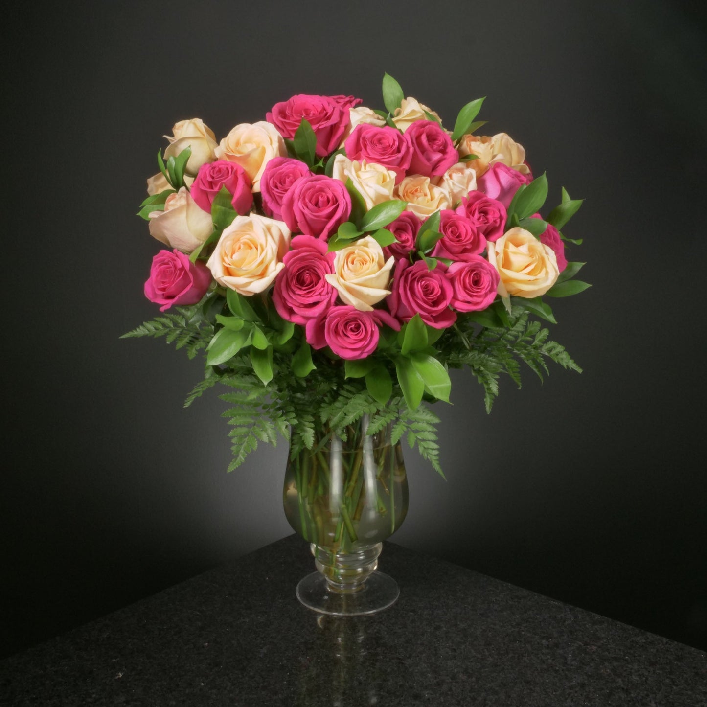 50 Roses / Vase / Basic
