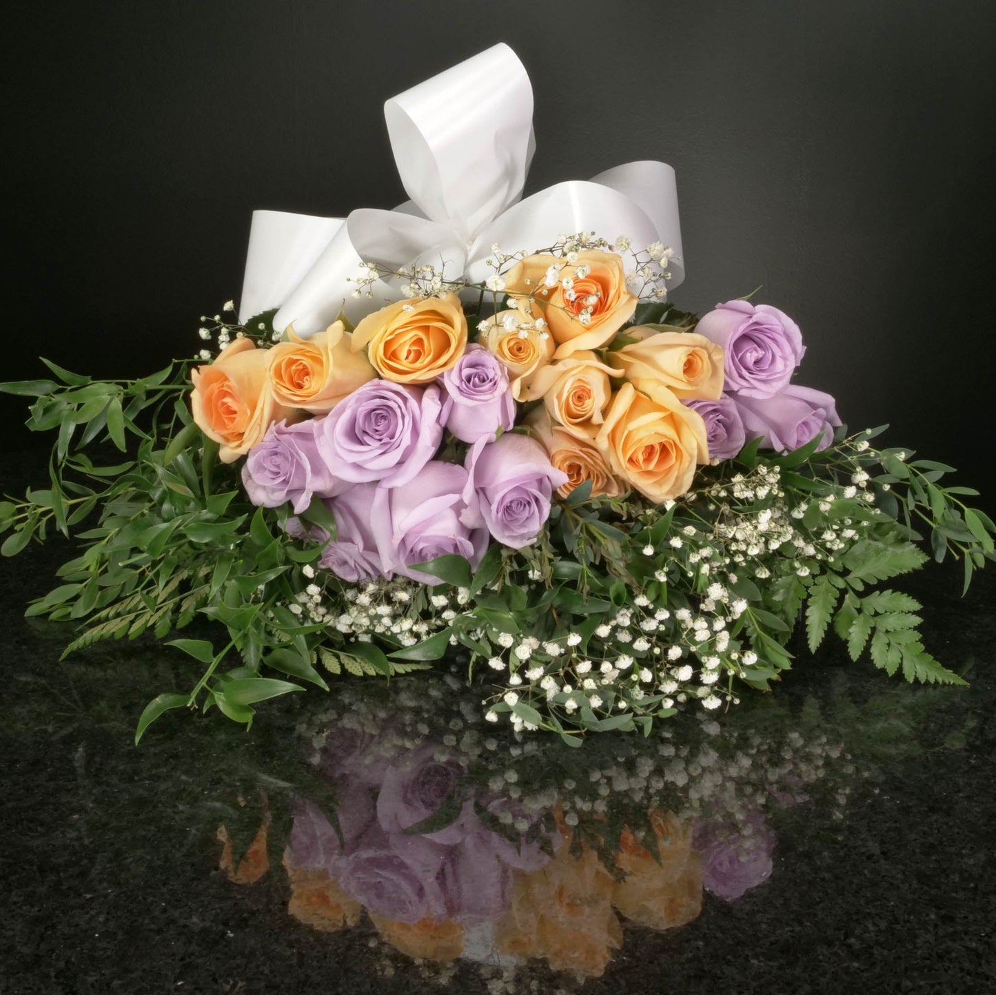 18 Roses / Hand-Tied / Fancy