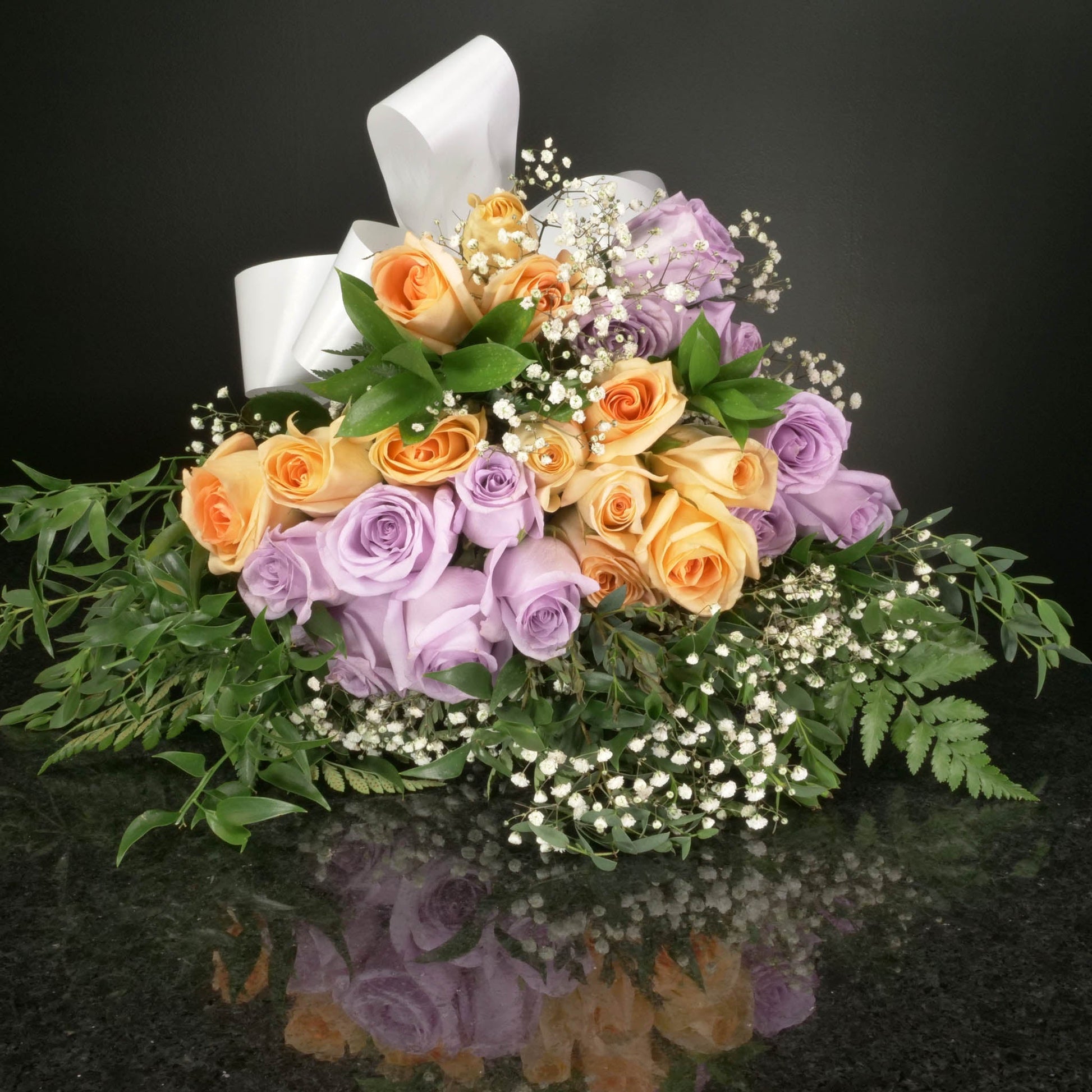 24 Roses / Hand-Tied / Fancy