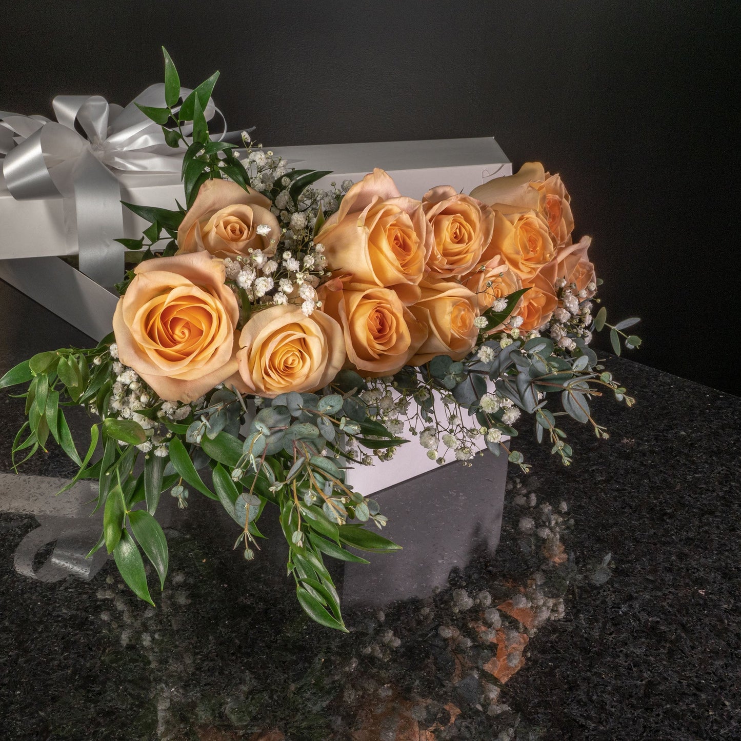12 Roses / Boxed / Fancy