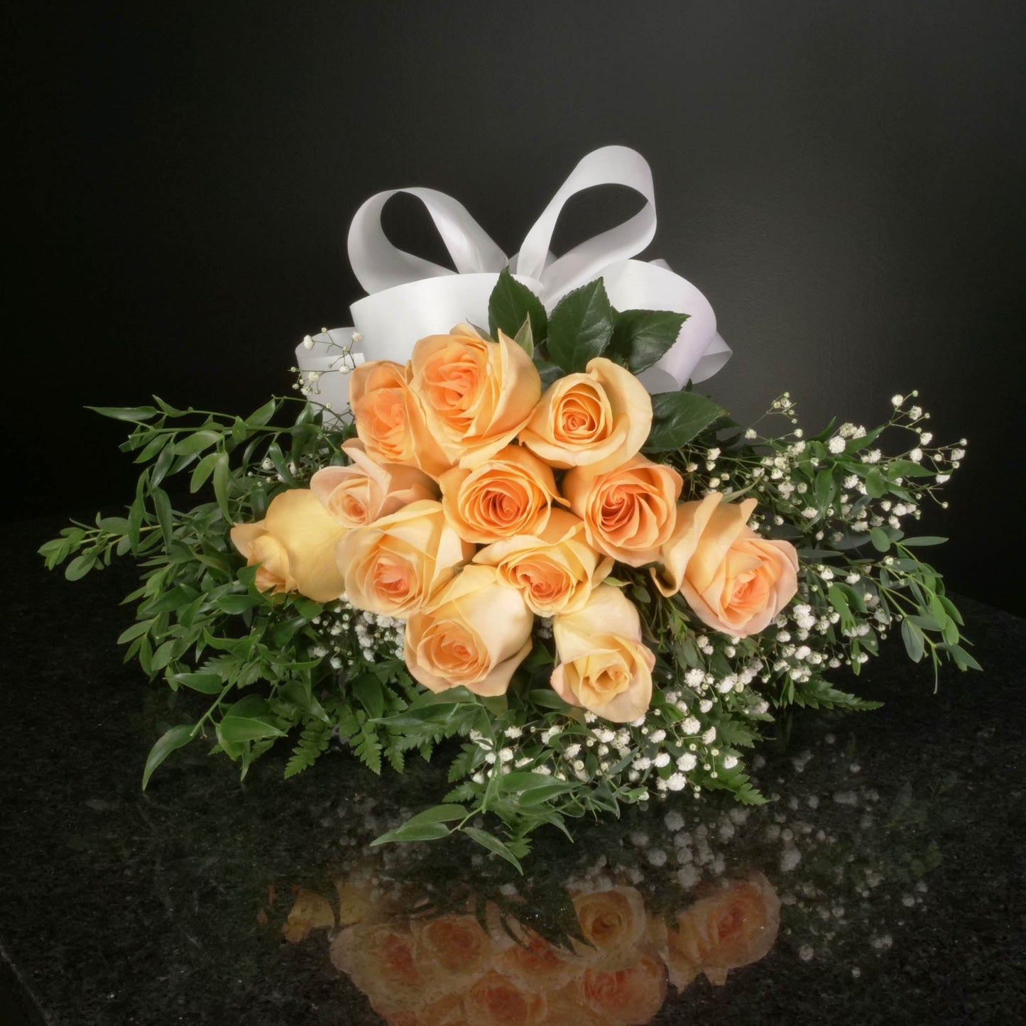 12 Roses / Hand-Tied / Fancy