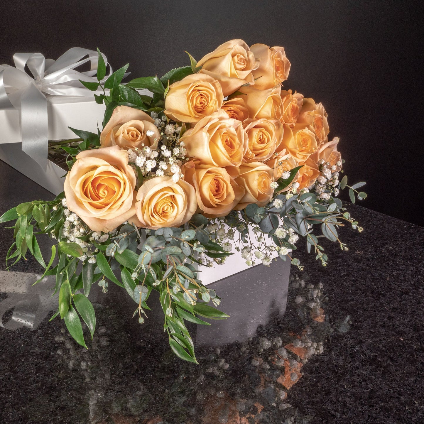 18 Roses / Boxed / Fancy