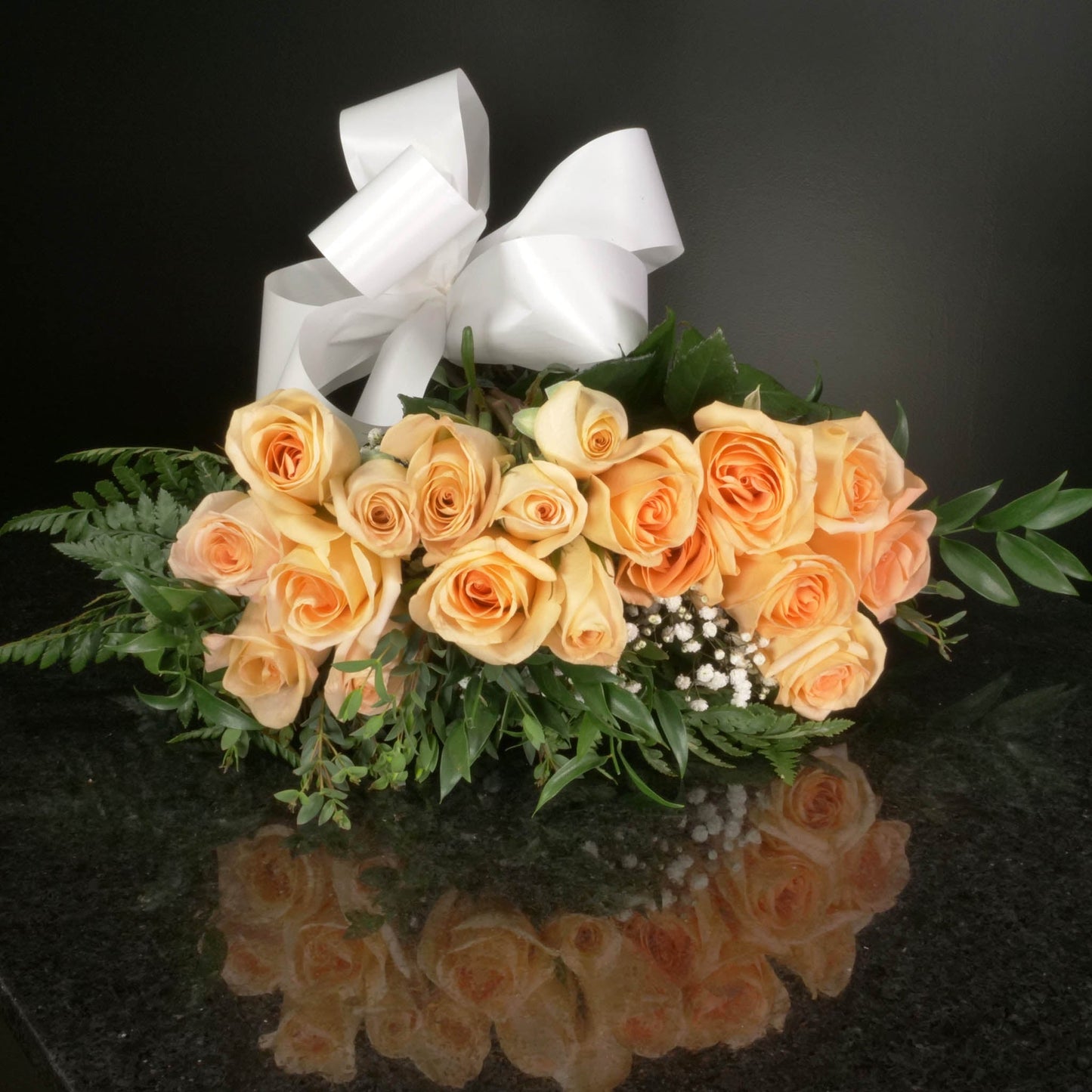 18 Roses / Hand-Tied / Fancy