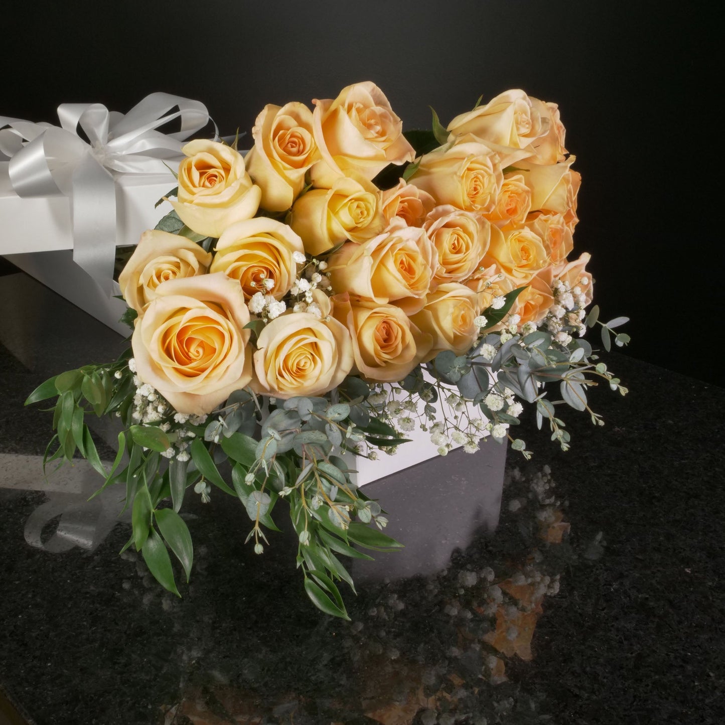 24 Roses / Boxed / Fancy