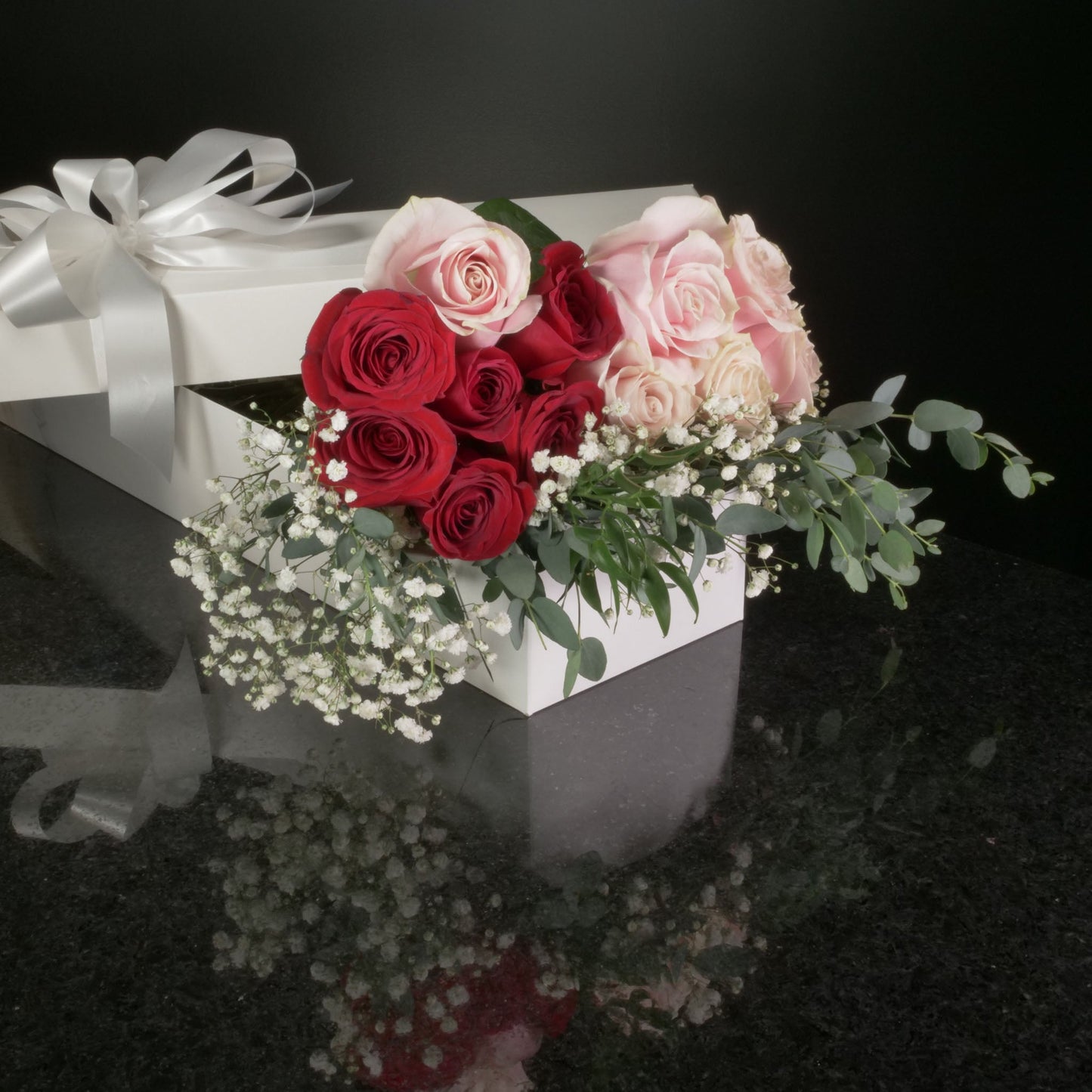 12 Roses / Boxed / Fancy