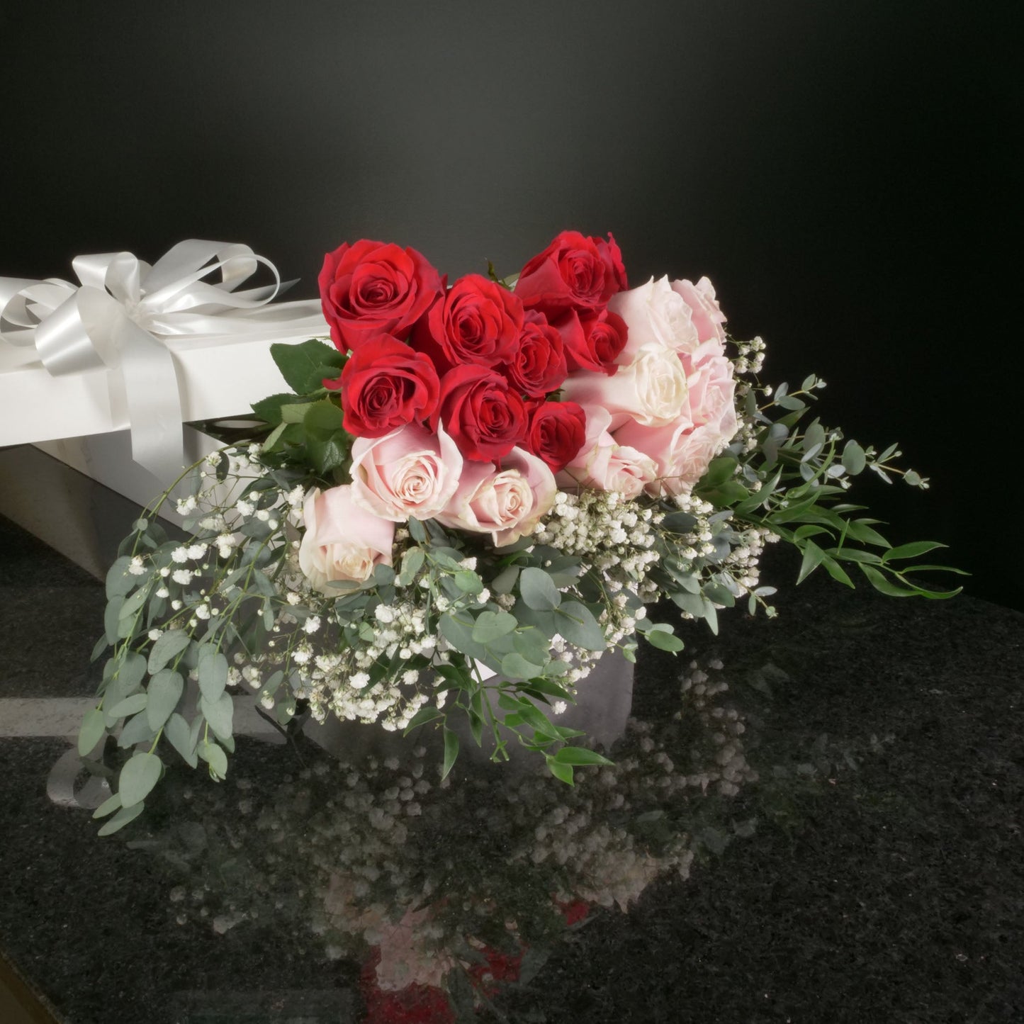 18 Roses / Boxed / Fancy