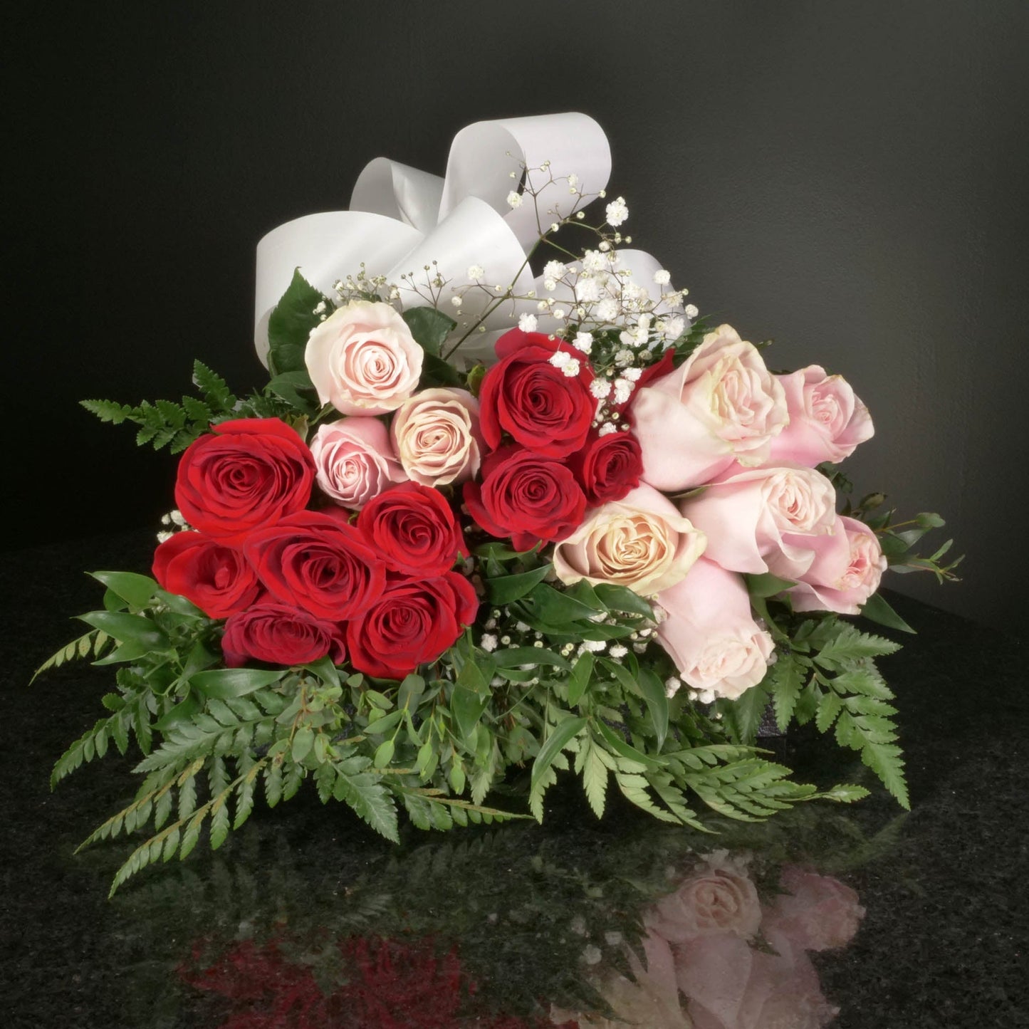 18 Roses / Hand-Tied / Fancy