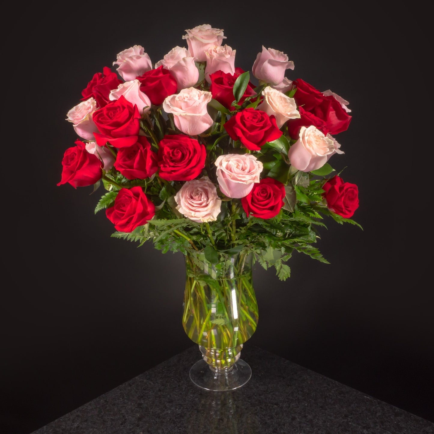 50 Roses / Vase / Basic