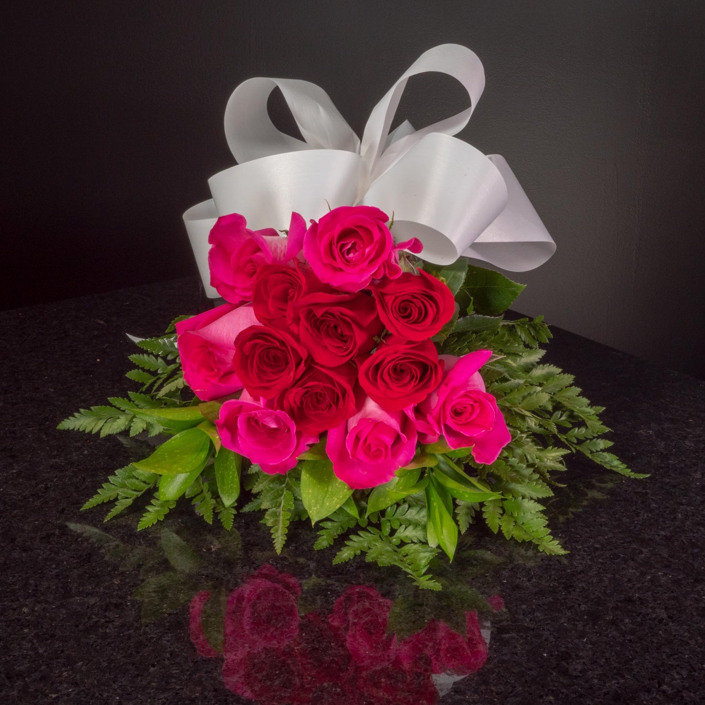 12 Roses / Hand-Tied / Basic