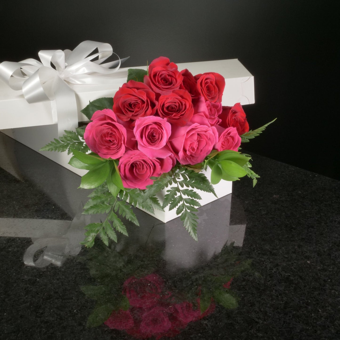 12 Roses / Boxed / Basic