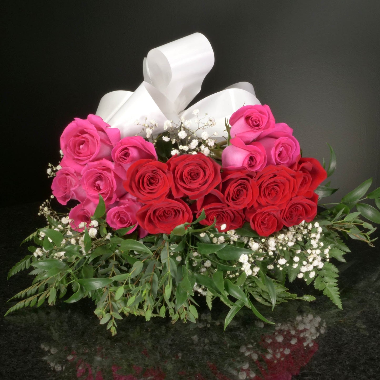 18 Roses / Hand-Tied / Fancy