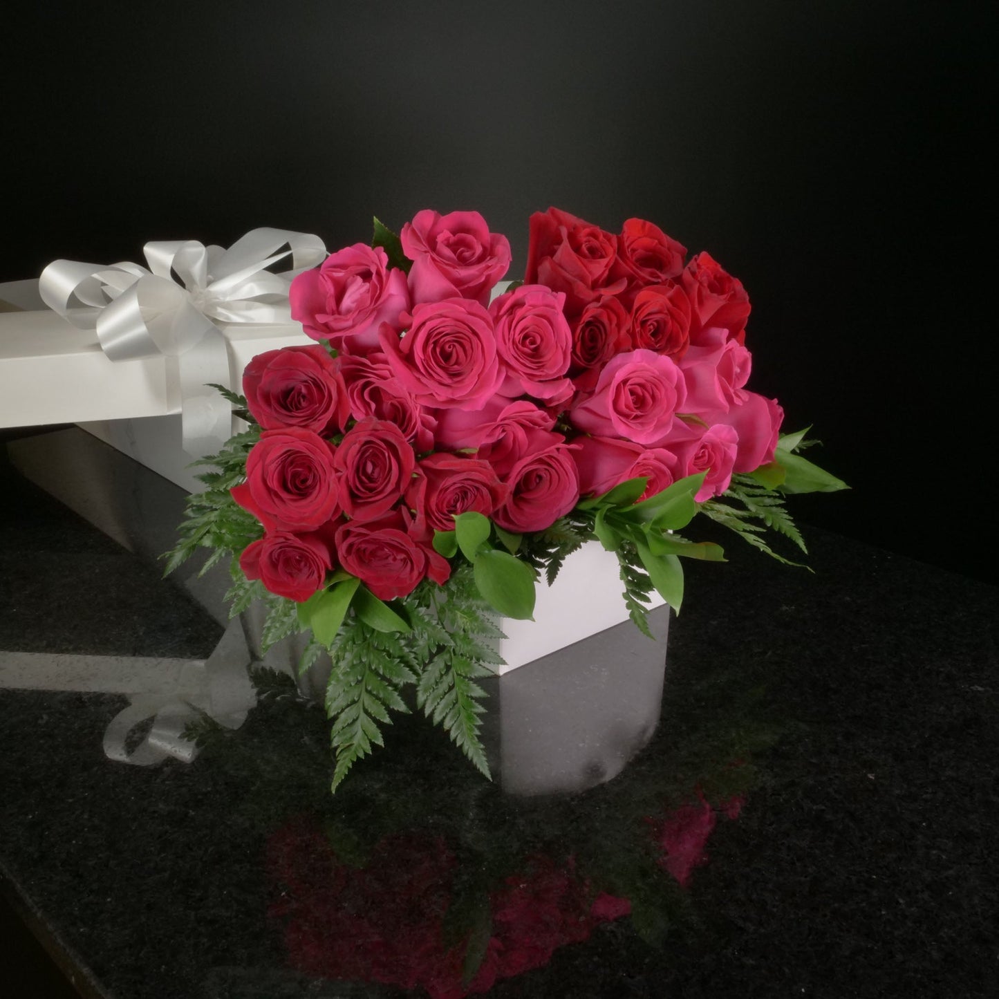 24 Roses / Boxed / Basic