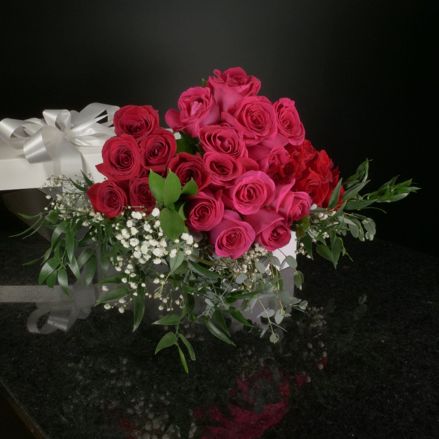 24 Roses / Boxed / Fancy