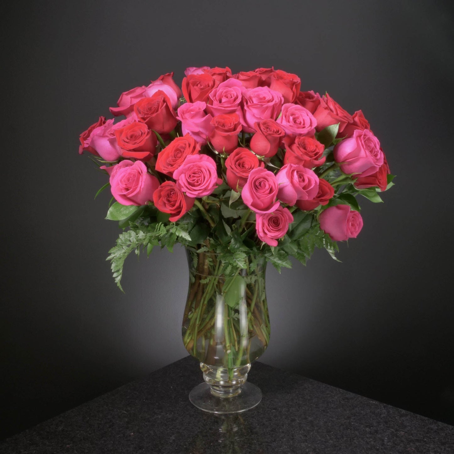 50 Roses / Vase / Basic