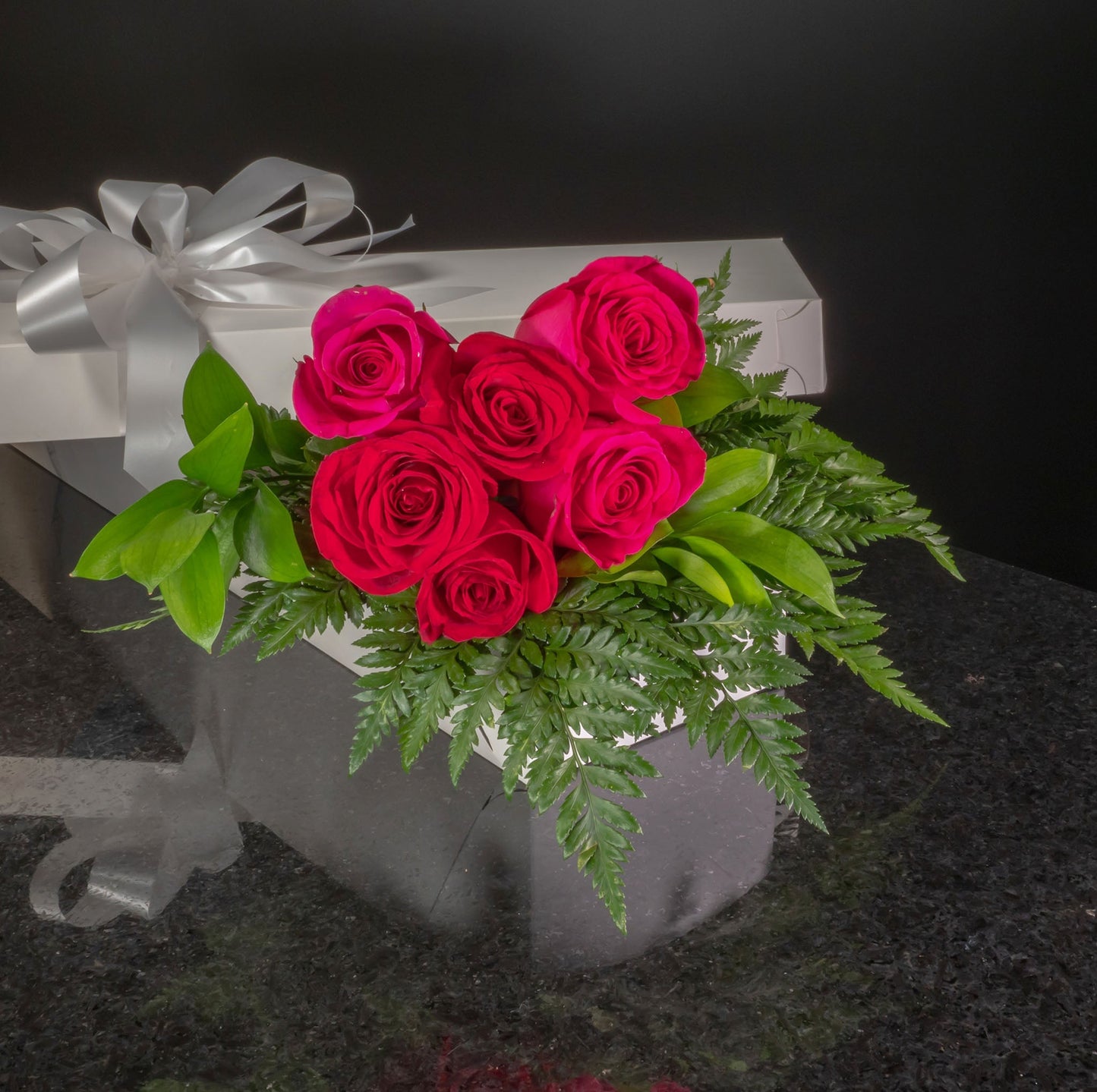 6 Roses / Boxed / Basic