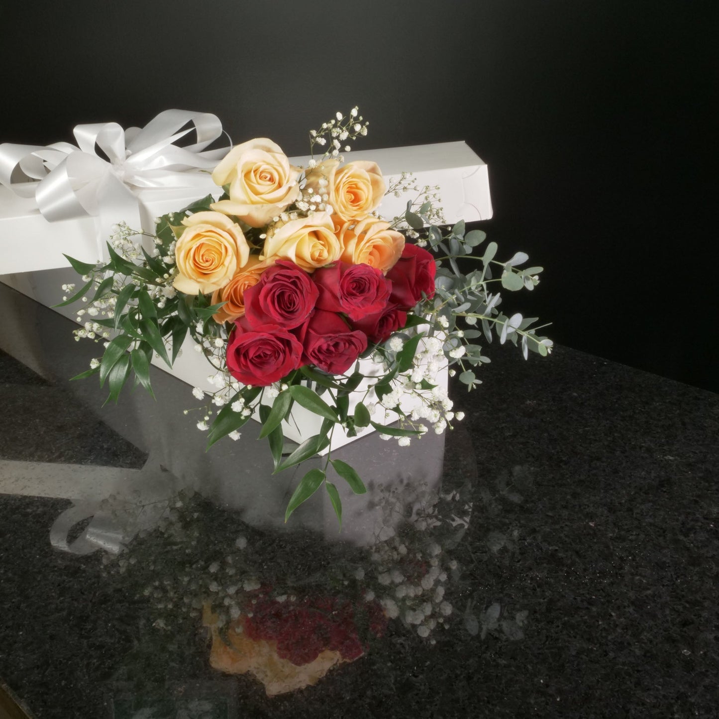 12 Roses / Boxed / Fancy