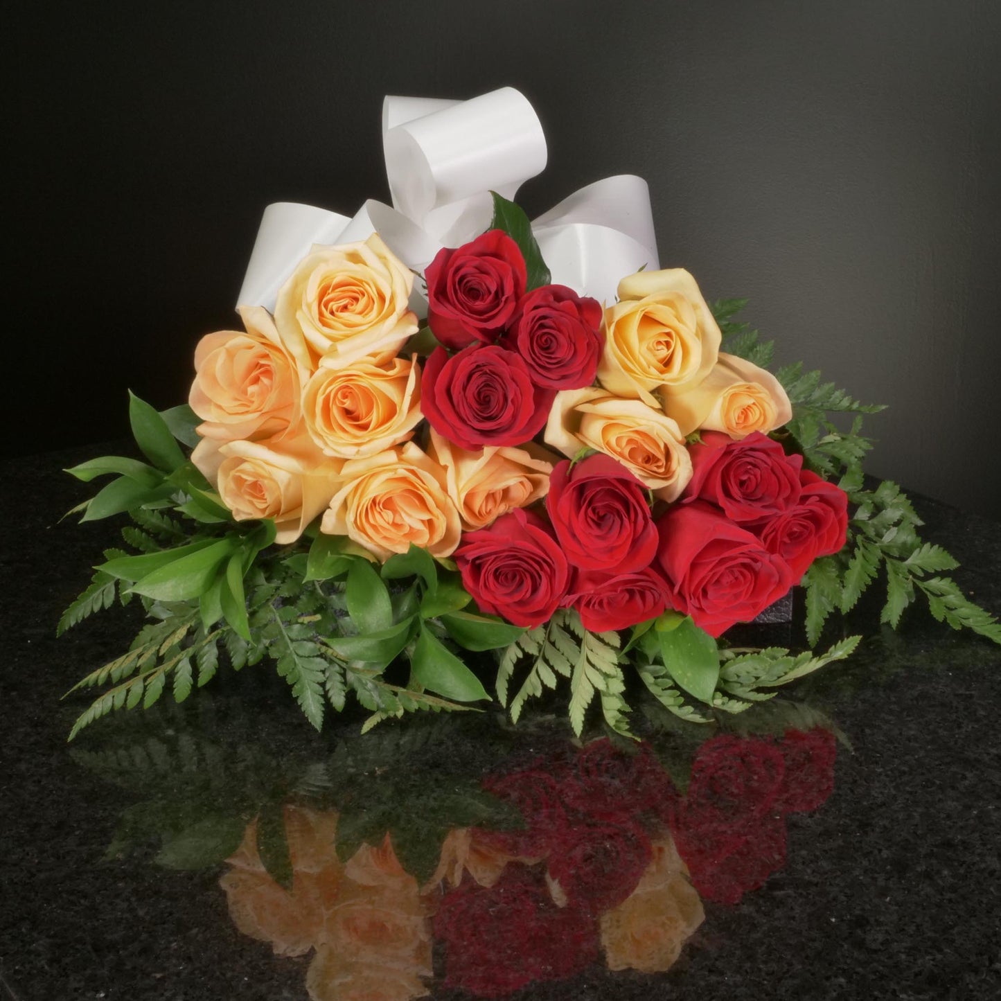 18 Roses / Hand-Tied / Basic
