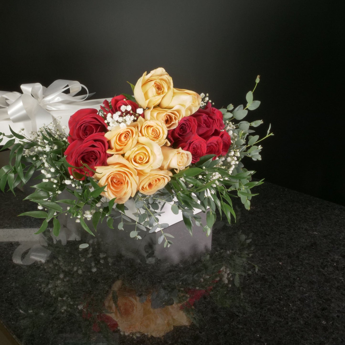 18 Roses / Boxed / Fancy