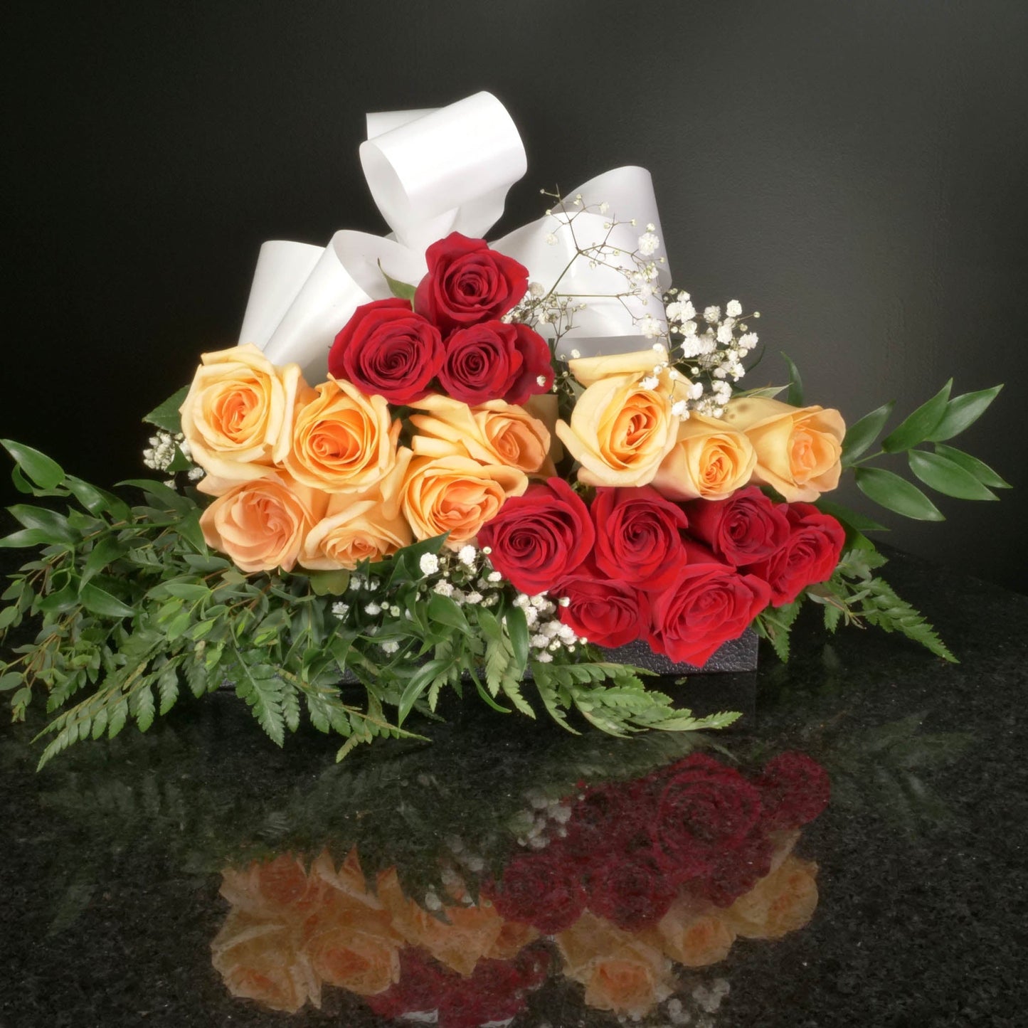 18 Roses / Hand-Tied / Fancy