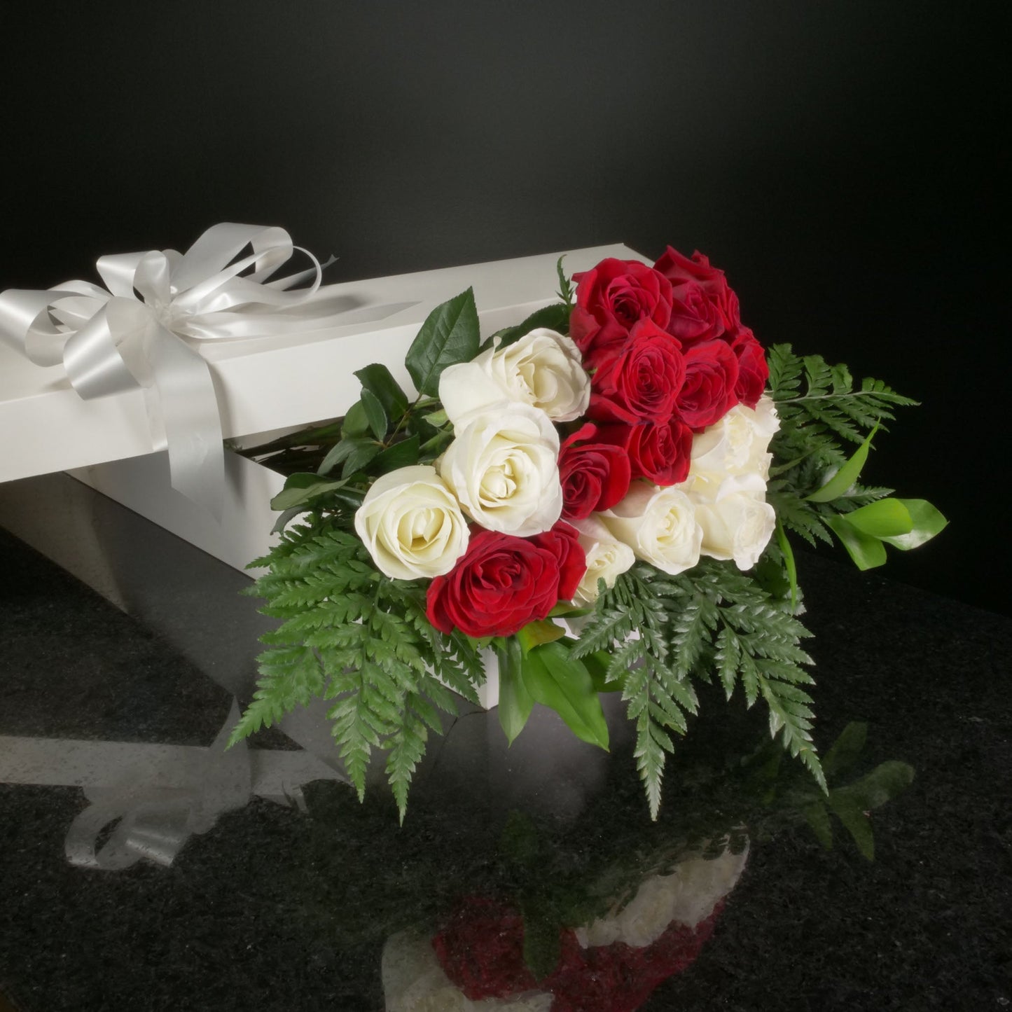 18 Roses / Boxed / Basic