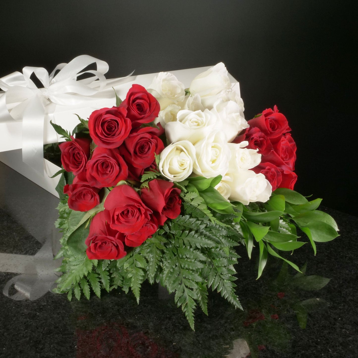 36 Roses / Boxed / Basic