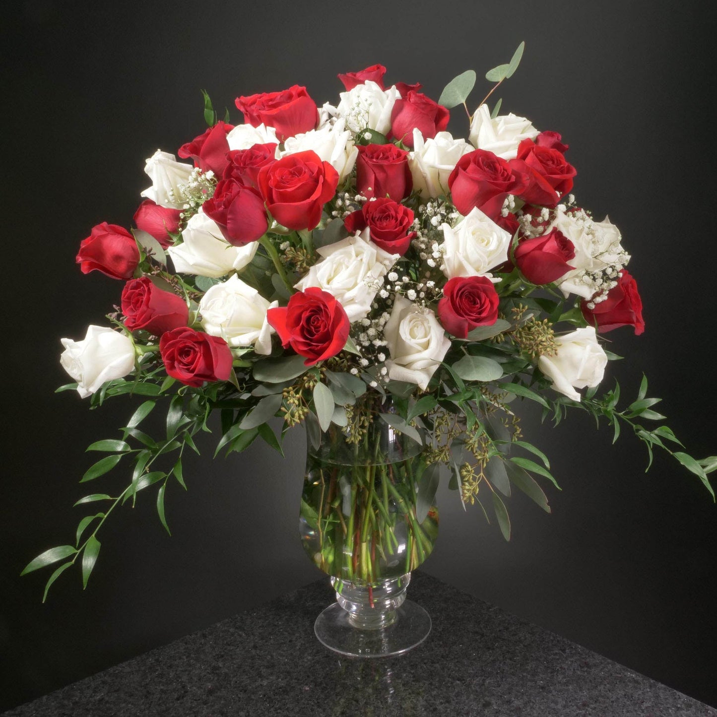 50 Roses / Vase / Fancy