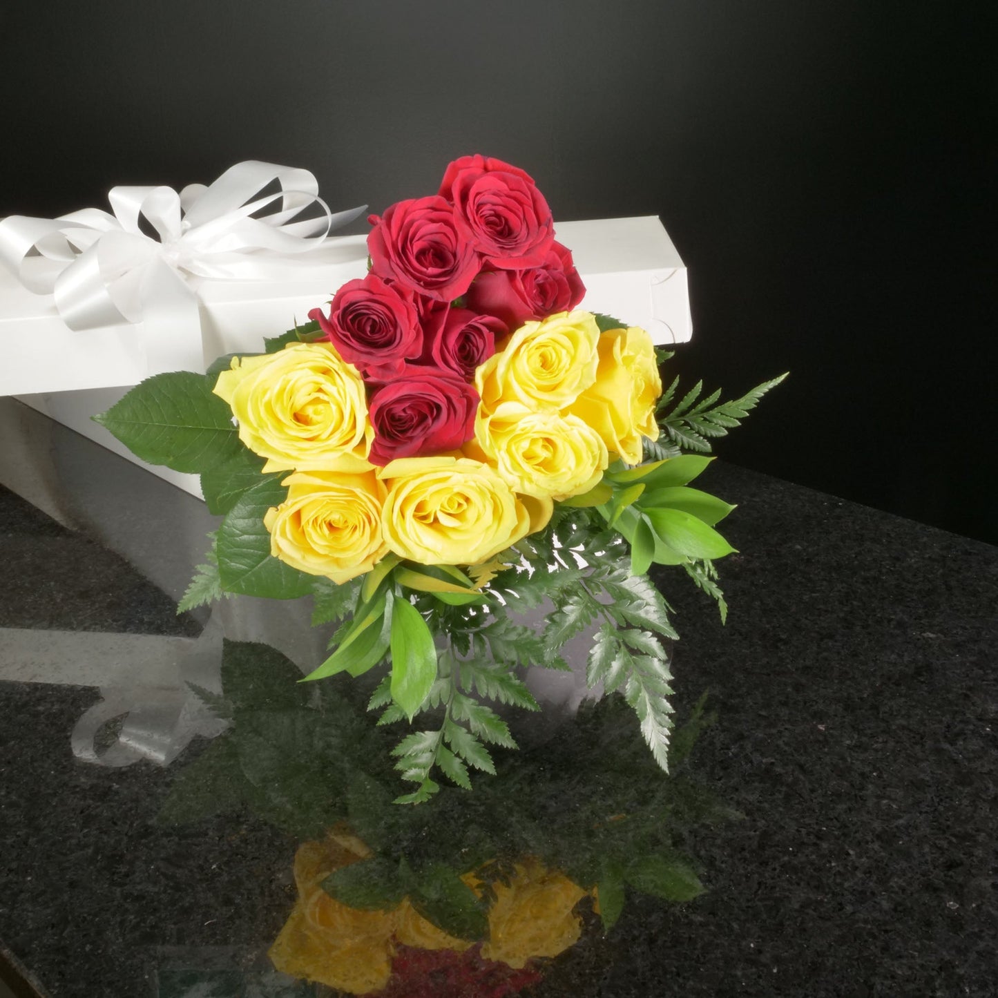 12 Roses / Boxed / Basic